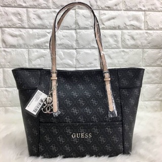 New GUESS LARGE TOTE  BAG 🍭