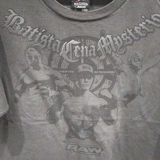 เสื้อยืดมือสอง Usa มวยปล้ำ WWE  RAW รวมซุปตาร์เจ๋งๆ ป้ายปี2008 Size เทียบ M.อก20.5/ยาว25