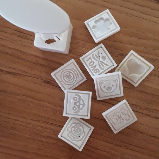 แม่พิมพ์ขนมไหว้พระจันทร์ขนาดเล็ก 25 กรัม aka jumbo nastar