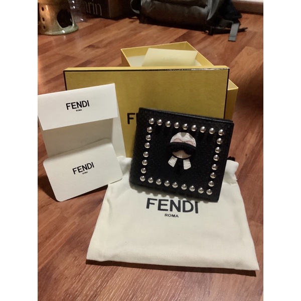 กระเป๋าสตางค์ Fendi ของแท้ Men's Black Karl Lagerfeld Studded Leather Wallet