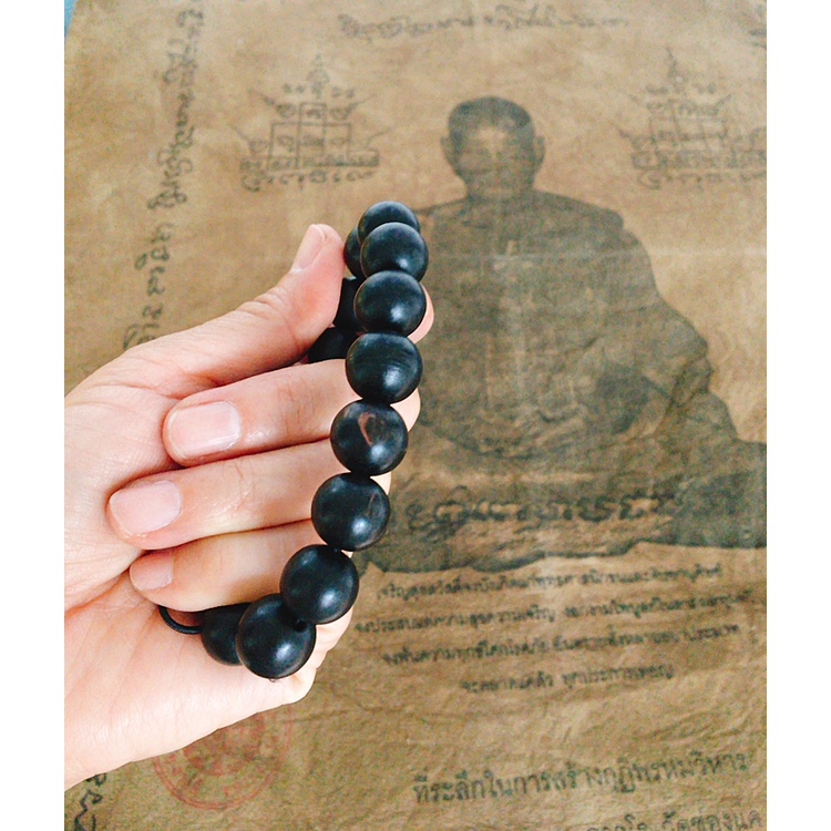 สร้อยข้อมือ กำไลประคำไม้พญางิ้วดำ 8 มม. 23 เม็ด