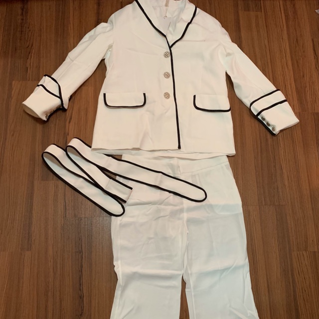 เสื้อผ้างานป้าย สูท jariya