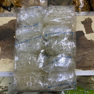 เส้นหมี่โคราช ตราตำหนักทอง เส้นหมี่อบแห้ง สะอาด เหนี่ยวนุ่ม