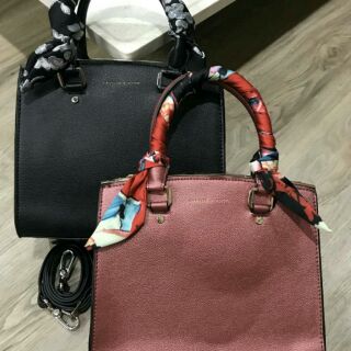 NEW! CHARLES &amp; KEITH SCARF DETAIL TOP HANDLE BAG กระเป๋าถือหรือสะพายรุ่นใหม่ขนาดกำลังดีทรงเหลี่ยมหนั