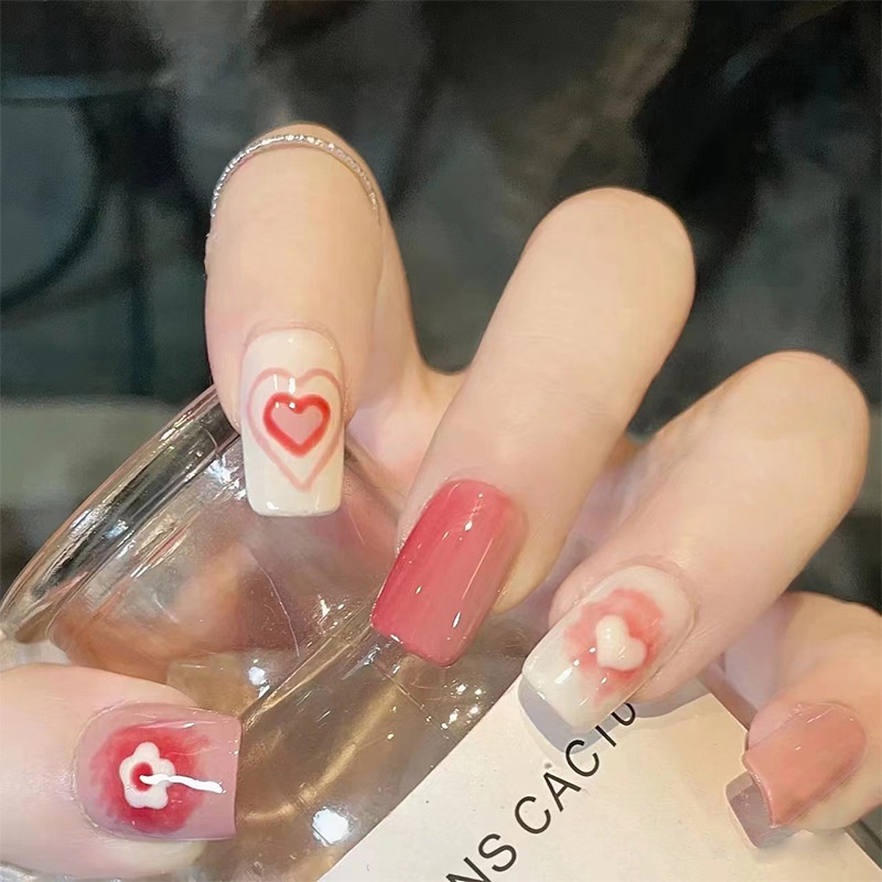 เล็บปลอม ทรงสี่เหลี่ยม ลายหัวใจ สีแดง 24 ชิ้น/กล่อง R547