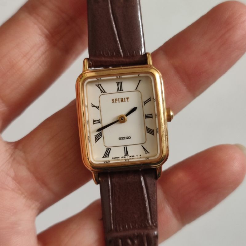 นาฬิกา Vintage Seiko tank ของแท้ หน้าขาว หลักโรมัน สำหรับคุณผู้หญิง เรียบแอบหรู ระบบquartz
