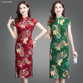 กี่เพ้าผู้หญิง 2019 ใหม่ cheongsam รุ่นปรับปรุงแม่ชุดผู้หญิงวัยกลางคนย้อนยุคแขนสั้นสูงแยกชุดกี่เพ้า