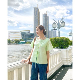 เสื้อท็อป รุ่น Ray Blouse - HerMerry Brand