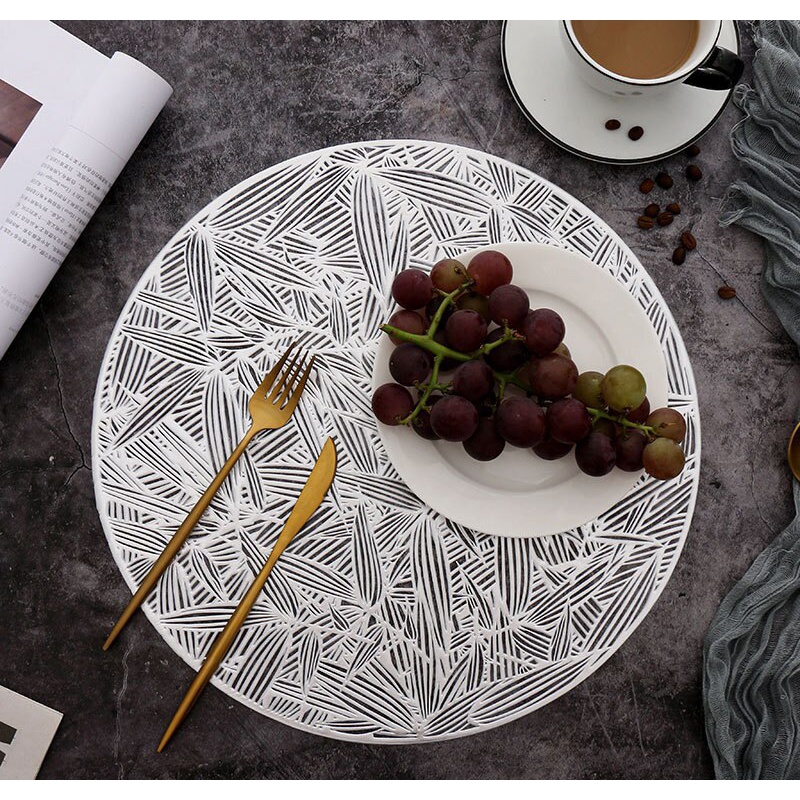 1 PC 38x38 ซม.รอบใบไม้ไผ่ฉนวนกันความร้อน Pad Nordic Placemat Hollow Home Kitchen Anti-scalding ตาราง