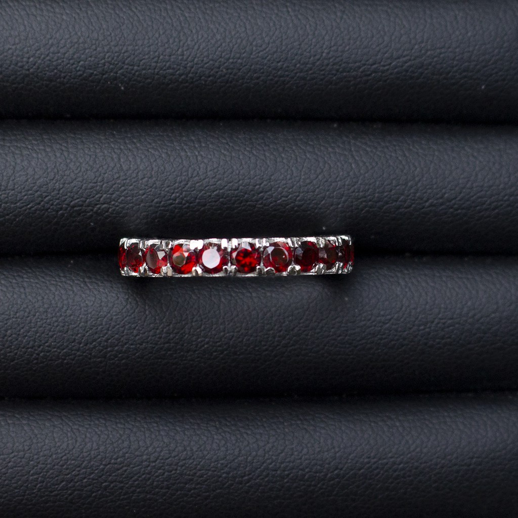 แหวนพลอยโกเมนจันทบุรี (Garnet) เรือนเงินแท้92.5%ชุบทองคำขาว พลอยสีแดงอมน้ำตาล เนื้อใส ไซส์นิ้ว 58 เบอร์ 8.5 US