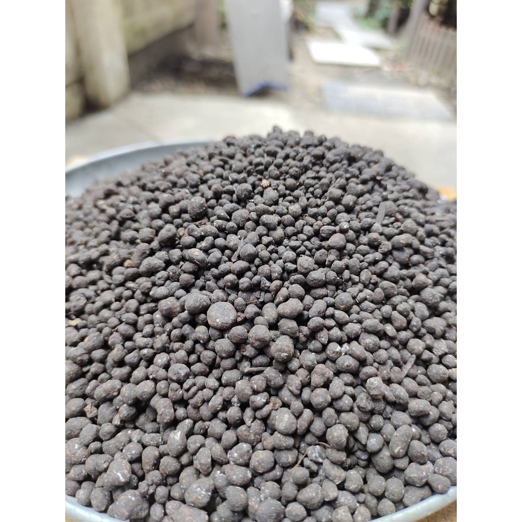 มูลไก่อัดเม็ด ขี้ไก่พร้อมใช้ chicken manure pallets ขนาดบรรจุ 1 กิโลกรัม ราคา ถูกที่สุด ดีลบีเคเค แกลเลอรีภาพที่ 3