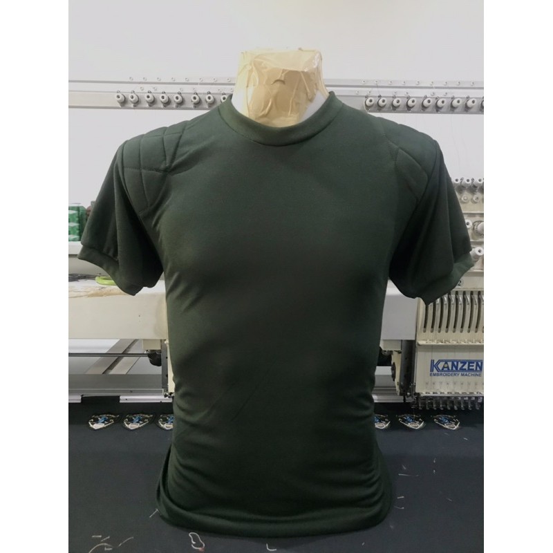 เสื้อรองในทหารบุไหล่! บุไหล่!! สีเขียวทหารบก คอกลมจั้ม แขนจั้มอย่างดี ไม่ย้วย ไม่ขึ้นขน เท่สุด สั่งเลยจ้าาา😃