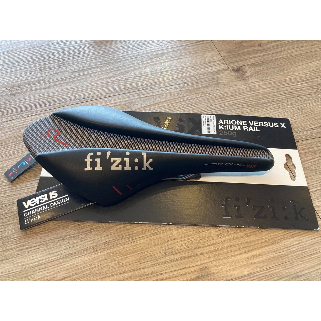 เบาะ FIZIK ARIONE VERSUSxK:IUM RAIL