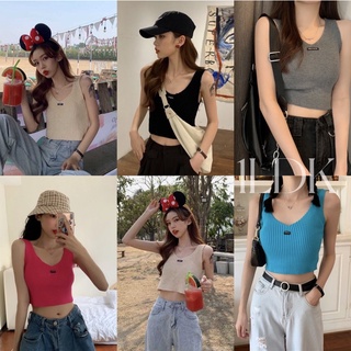 1LDK🌈พร้อมส่ง🌈เสื้อกล้าม เสื้อผู้หญิง คอวีผ้าไหมพรมยืดได้เยอะมาก(9397)