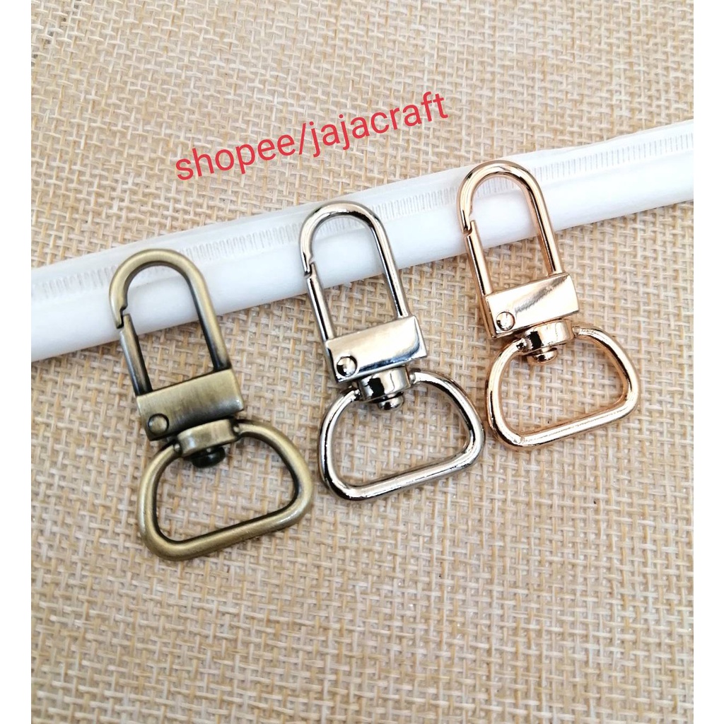 ตะขอคอหมาเกี่ยวเกรดเอ สูง 3.5 cm. ช่องสอดด้านล่างกว้าง 1.5 cm.