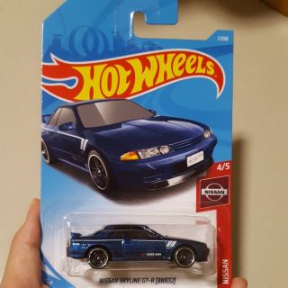 hotwheels nissan skyline gtr r32