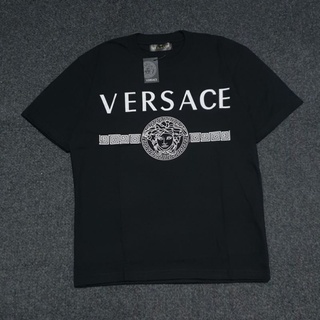 (พรีเมี่ยม) เสื้อยืดผ้าฝ้าย แขนสั้น พิมพ์ลาย VERSACE MOTIF STRIP FULL TAG UNISEX OVERSIZE DISTRO USA พรีเมี่ยม ลําลอง