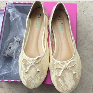 รองเท้าลูกไม้ size40