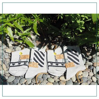 RINLIN ถุงเท้า ผู้หญิง 4 คู่ ข้อกลาง Women Sport Old School Stripe Smile Grey Black Sale Socks สีเทา ลายสไมล์ หน้ายิ้ม