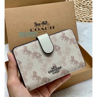 COACH Medium corner zip wallet แท้💯%