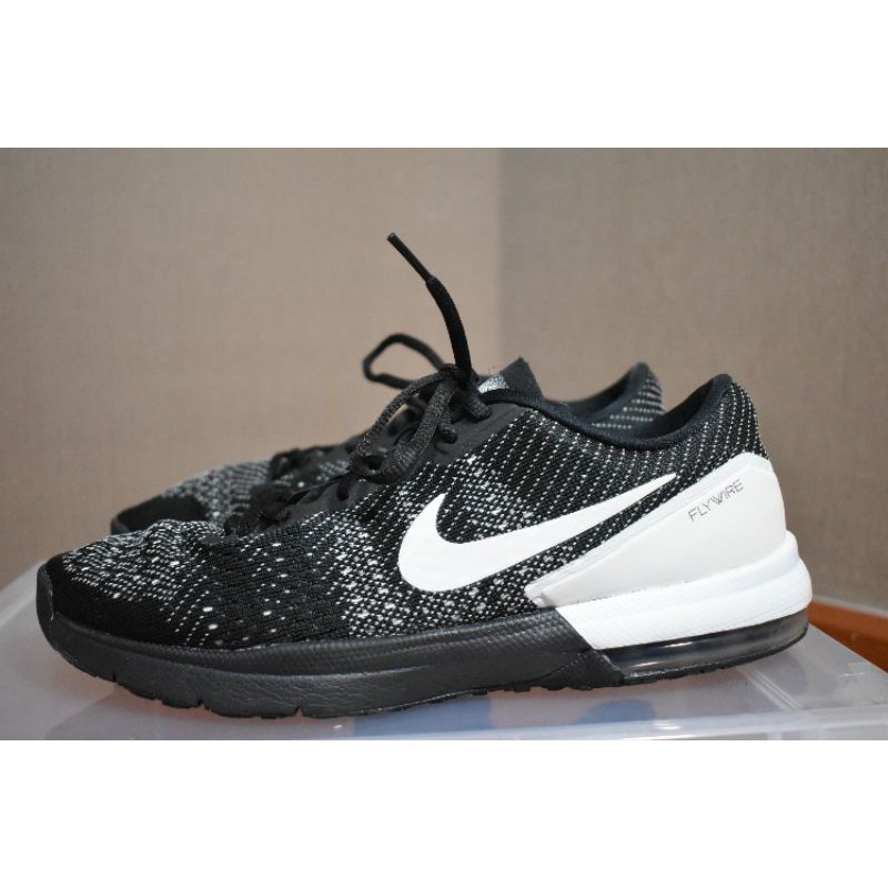 nike men's air max typha training