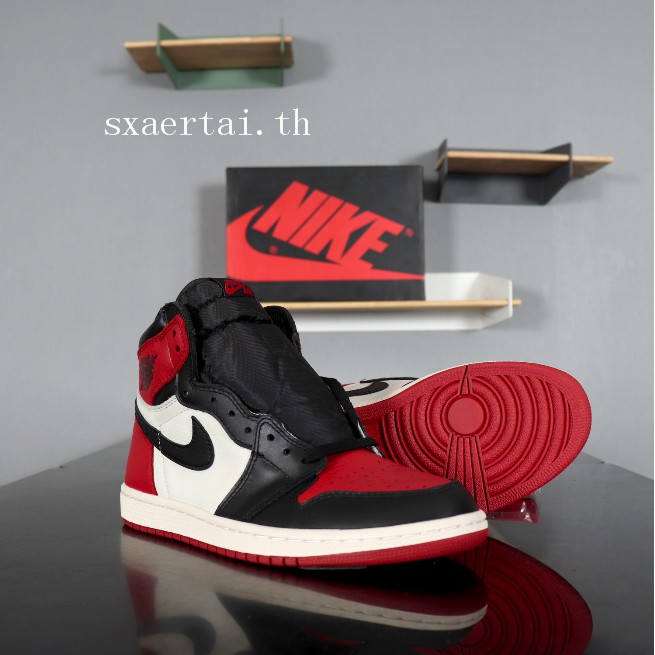 Nike air jordan 1 retro outlet high og bred toe ราคา