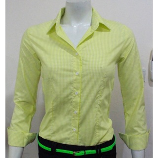 BROTHERHOOD เสื้อเชิ๊ตแขนยาว หญิง ทรง Slim เข้ารูปสวยงามมาก ผ้าค๊อตต้อนผสม เนื้อผ้าสวมใส่สบาย ลายสก๊อต สีเหลืองมะนาว