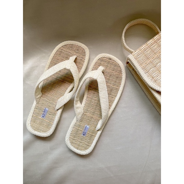 Sedge Sandals - รองเท้าหูหนีบ เสื่อกกผ้าลูกฟูกมินิมอล + ผ้าอินเดีย