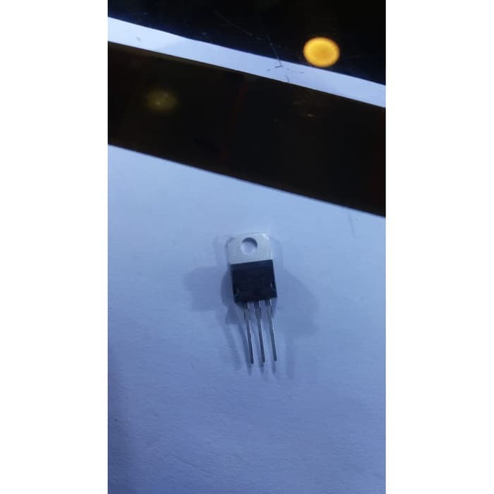 L 7812 L7812********