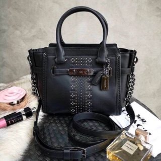 Coach Black Bandana Rivets Leather Swagger 21 Satchel black โค้ช swagger สีดำ สวยหรูสุดๆ ใบนี้งานชอป มีถุงผ้าค่ะ