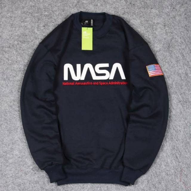 ZARA เสื้อกันหนาวผ้าฝ้ายขนแกะคอกลม Nasa X Zariant