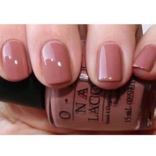 พร้อมส่ง OPI Barefoot In Barcelona สีน้ำตาลกลางๆ นุ่มๆ หนึ่งในสีขายดีของแบรนด์ค่ะ