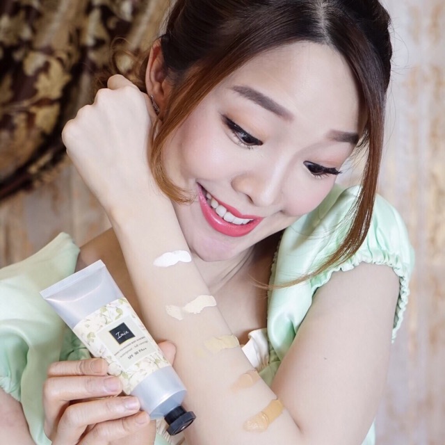 Imin nano ครีมปรับสีผิว SPF30 PA++
