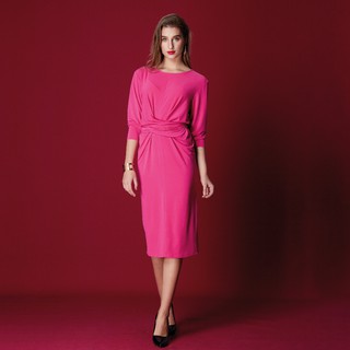 Guy Laroche ชุดเดรส Cozy Dress เดรสกีลาโรช ชุดแซกยาว ผ้าโพลีเอสเตอร์ สีชมพู (GS1FPI)