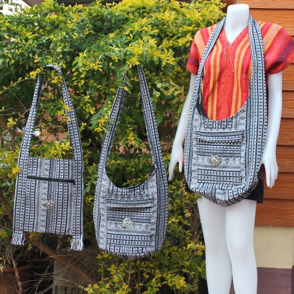 กระเป๋าพื้นเมืองผ้าฝ้ายนากา handmade