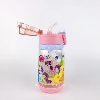 กระติกน้ำหลอดเด้ง 400ml. ขวดน้ำลายการ์ตูน มีสายสะพาย BPA Free | Bluerubystore