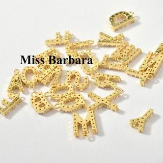 จี้ สีทอง อักษร A-Z ชุบ18K ไม่แพ้ ไม่คัน สำหรับห้อยคอ, ทำพวงกุญแจ สร้อยข้อมือ น่ารักมาก