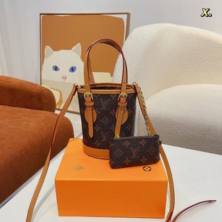 【พร้อมกล่อง】LV_ กระเป๋าสะพายข้างแฟชั่น เฟรนช์ฟราย ลดราคา สําหรับผู้หญิง U See U ได้ของแท้ LV_ แบรนด์ที่มีจําหน่าย