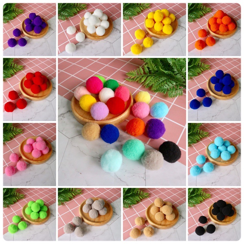 ปอมปอมคละสี ขนาด 2.5 cm. (เลือกคละได้ไม่เกิน 5 สีต่อแพ๊ค)