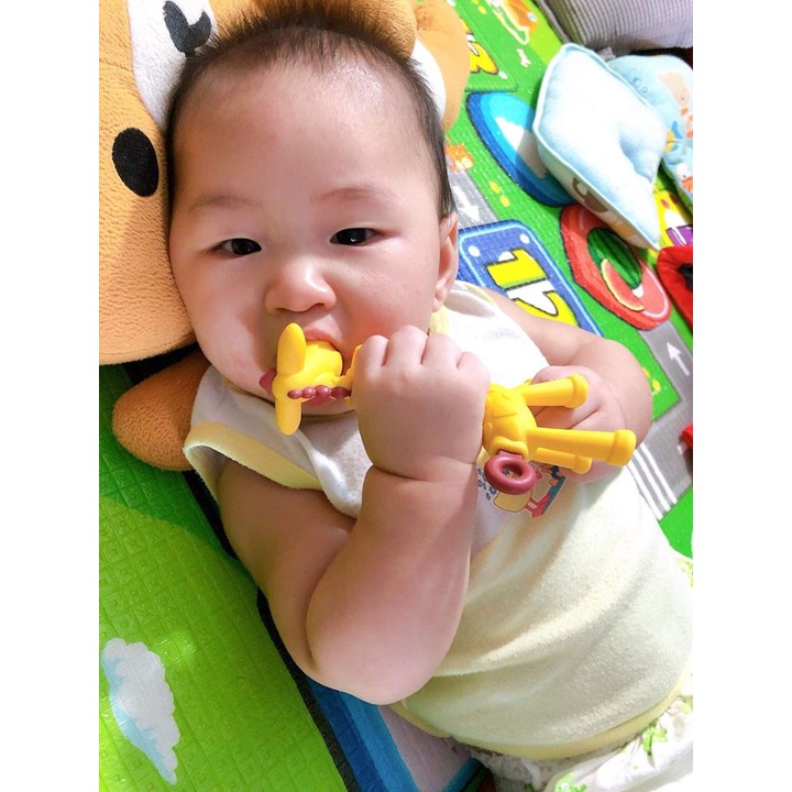 ยางกัดเด็ก ยางกัดอังจู ยางกัดยีราฟพร้อมกล่องและคลิปซิลิโคน ยางกัดเสริมพัฒนาการจากเกาหลี แท้ (มี มอก.) ราคา ถูกที่สุด ดีลบีเคเค แกลเลอรีภาพที่ 7
