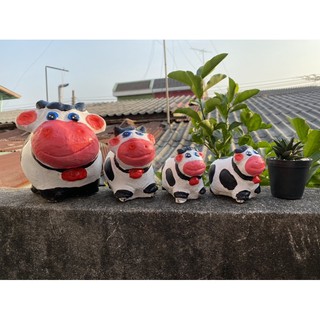 ครอบครัววัว วัวปูนปั้น ตุ๊กตาแต่งสวน ตุ๊กตาจัดสวน มี 4 ตัว