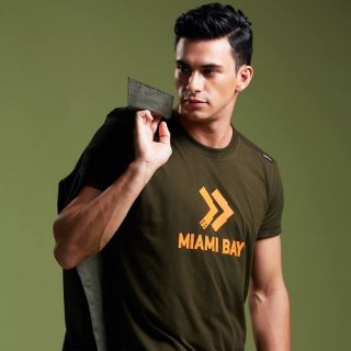 Miami Bay เสื้อยืด รุ่น Combat สีเขียวขี้ม้า