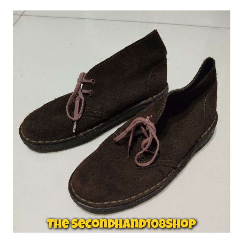 รองเท้าบูท Clarks Desert 2, Size 37.5 or 5 US(*มือสอง*)