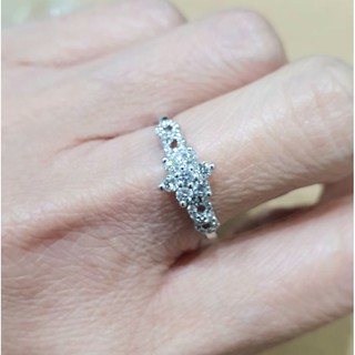 แหวนเพชร น้ำ 98 สะอาด เพชรรวม 0.30 ct ทอง 18k เพชรขาวเหลี่ยมสวย ไฟดี ราคา 9,900 บาท