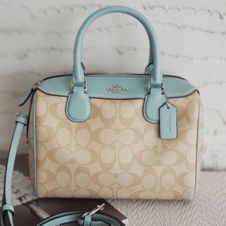 MINI BENNETT SATCHEL IN SIGNATURE CANVAS F32203 LIGHT KHAKI/SEAFOAM/SILVER หมอน9นิ้ว