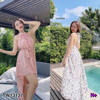 13137 เดรสสั้นหางปลา ผูกคอ เว้าหลัง ลายดอก Short dress with fishtail neckline, floral print on the back.