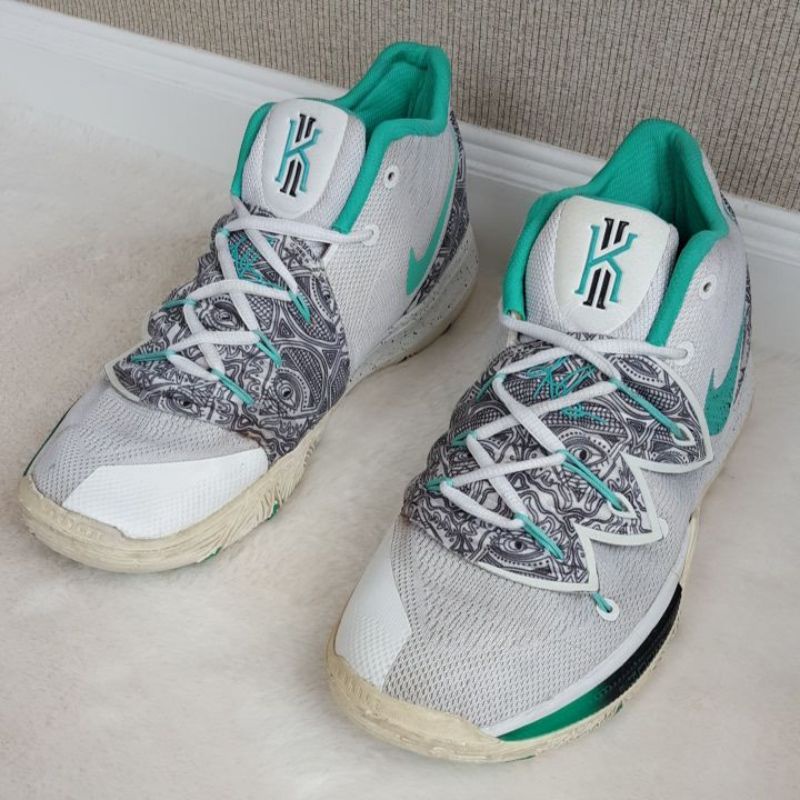 รองเท้ามือสอง Nike Kyrie 5 Unveiled EP (Size 44 / 28 Cm.)
