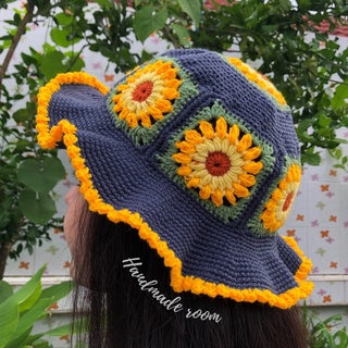 Sunflower buckethat🌻💙