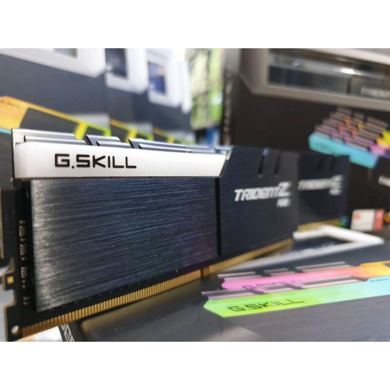 (ของใหม่ส่งฟรีปลายทาง)16GB (8GBx2) DDR4/3200 RAM PC (แรมพีซี) G.SKILL TRIDENT Z RGB (F4-3200C16D-16G