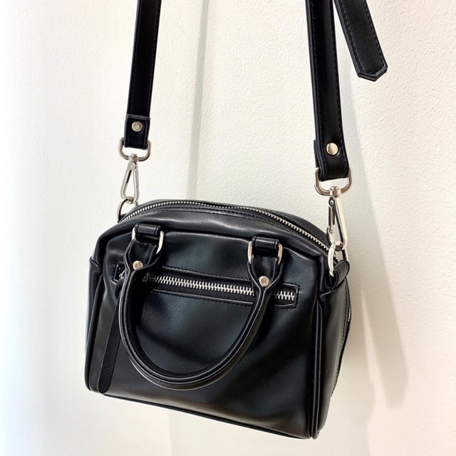 ❌300บาท❌ปล่อยawarinมือสองรุ่น City Bag (Size XS) สีดำ/ Awarin